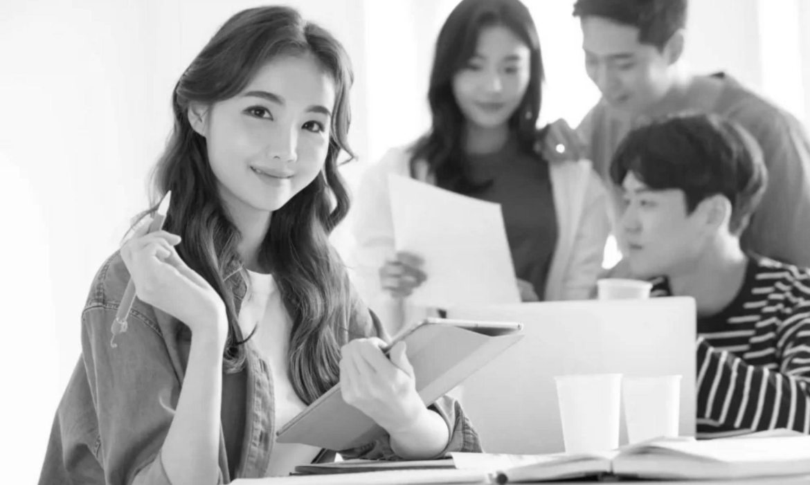 Fresher Là Gì? Khác Biệt Thế Nào So Với Thực Tập Sinh Intern?